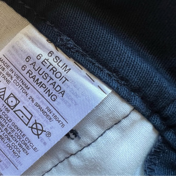 GAP Girls Chino Shorts - Picture 3 of 4